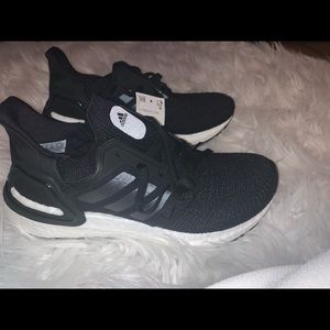 NWT Adidas ultraboost 19